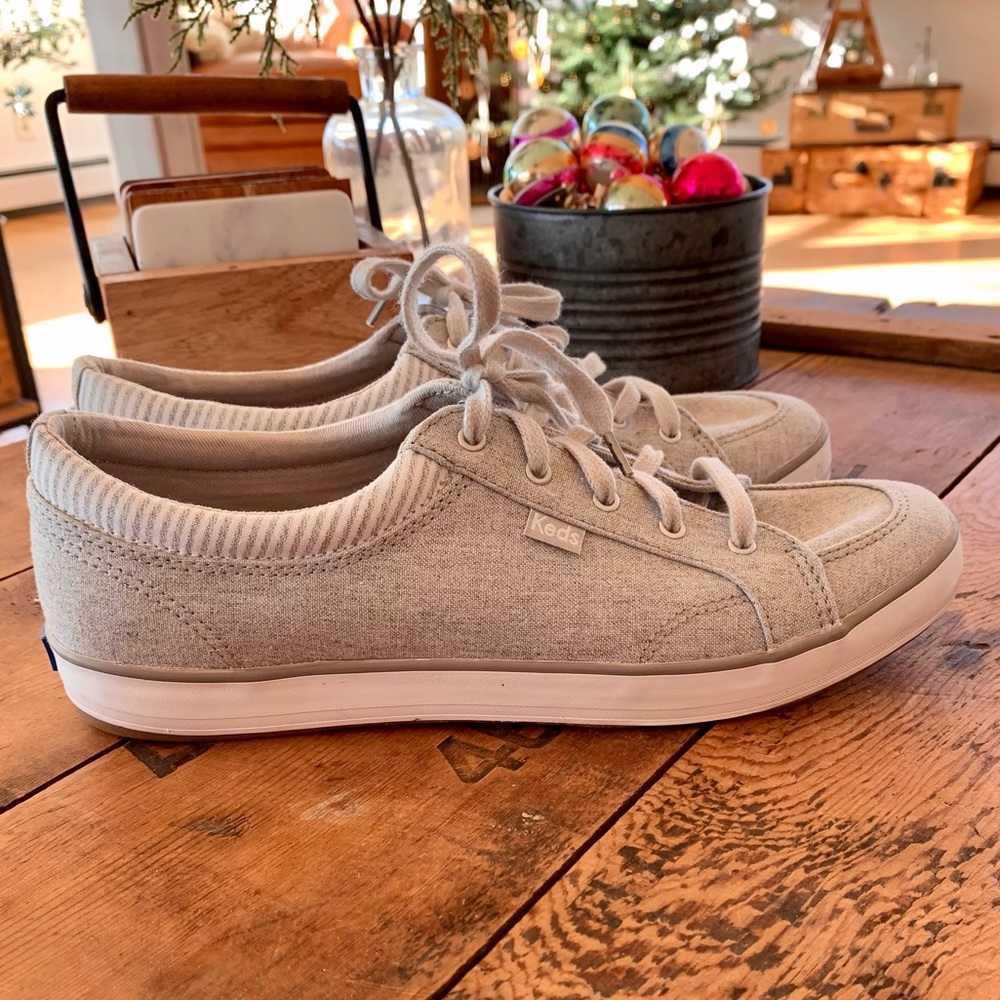 KEDS canvas sneakers Size 9 EUC